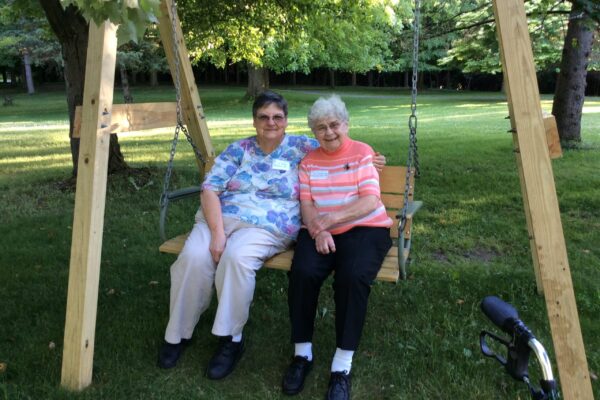 Sisters Julia Nellett and Katie Winowiecki