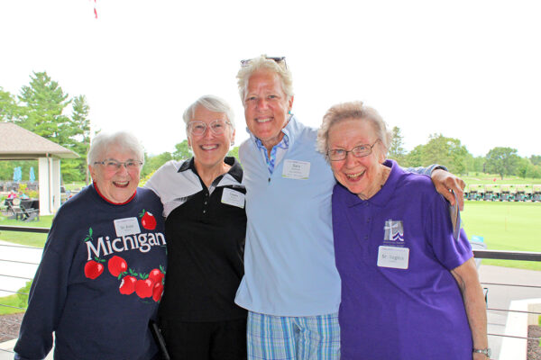 Joan Thomas Linda Burpee Sara Smolenski Regina Goeldel sm