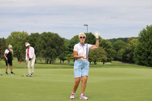 Sara Smolenski Golf Club Fun 1 sm