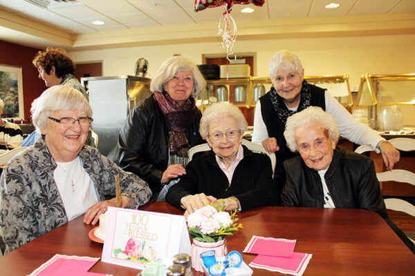 Sr Catherine Williams w/ Guests and Aquinas Weber, Fran Georgeff 2023