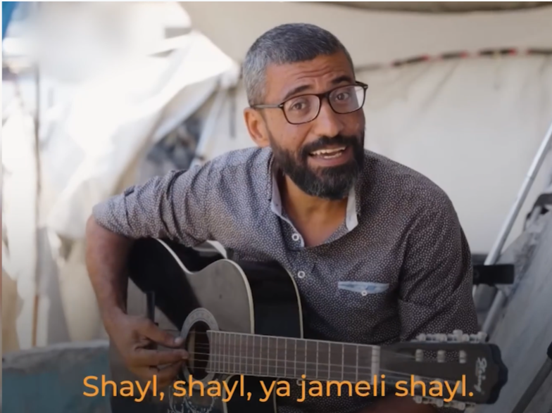 Musica da Gaza Ahmed Muin Abu Amsha uses music to help displaced and traumatised Palestinian children cope amid war and devastation.